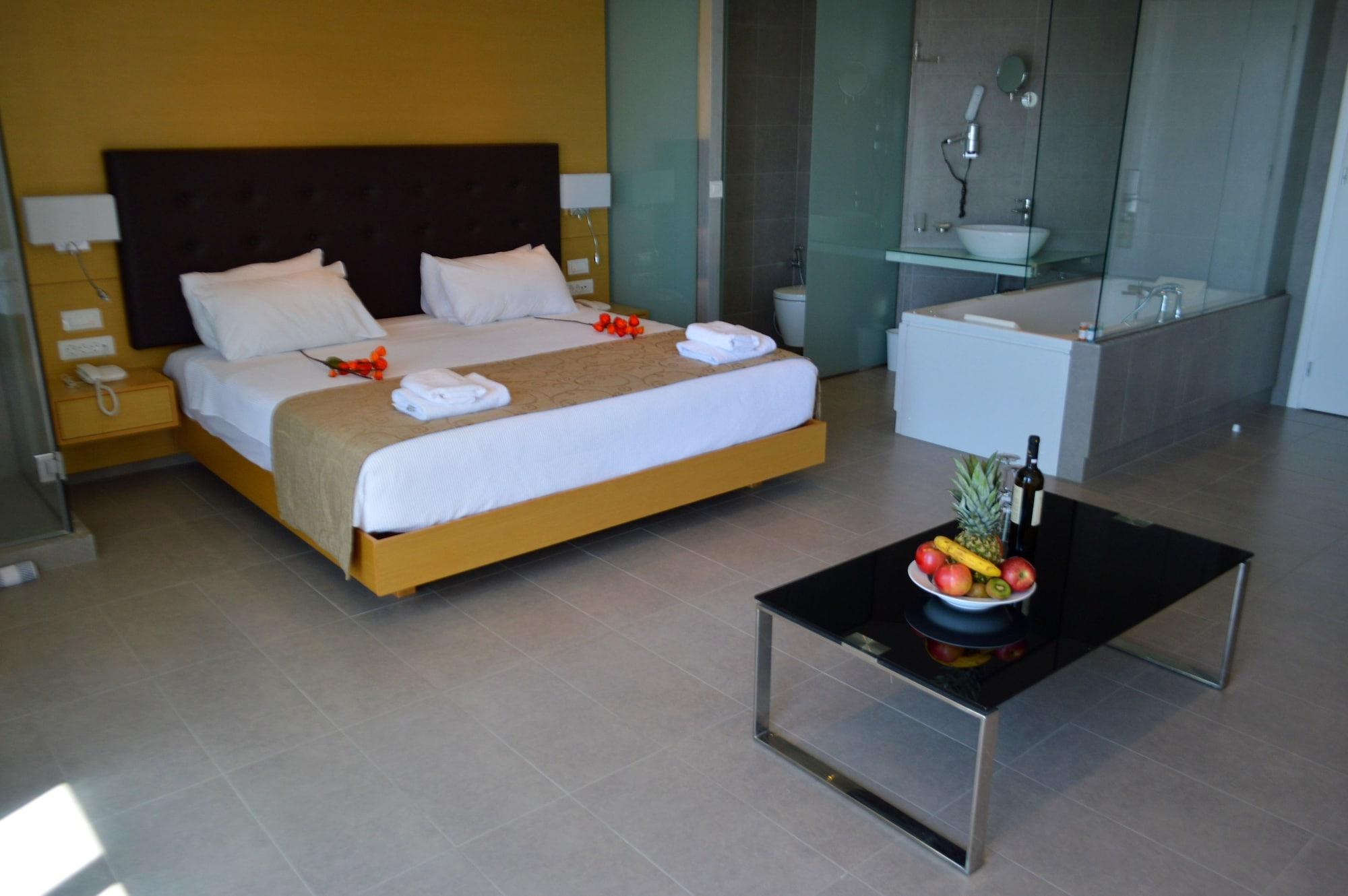 Atlantis Boutique Hotel 4*