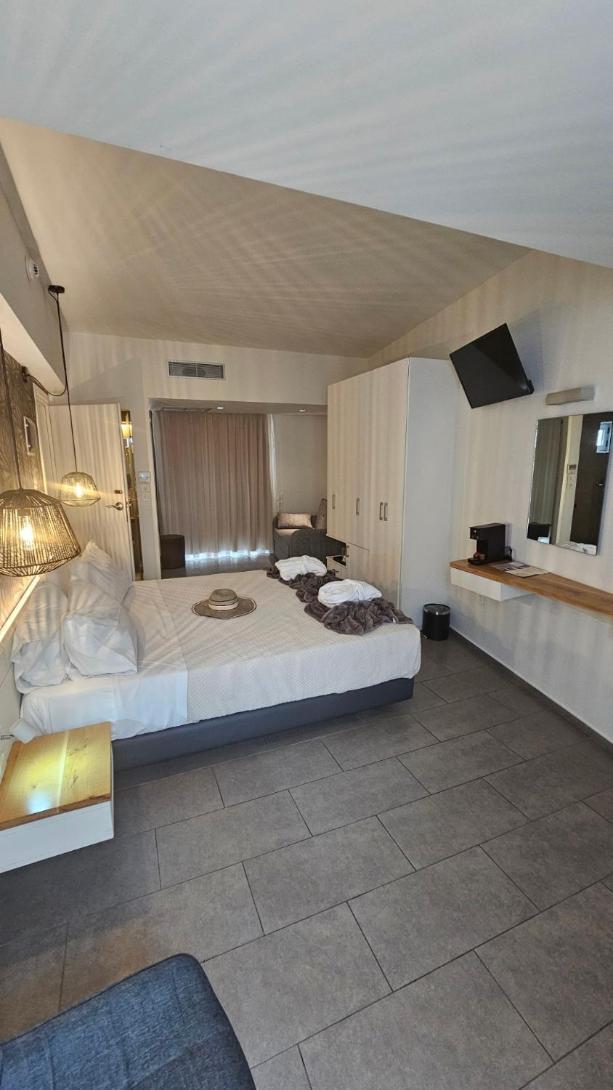 Atlantis Boutique Hotel