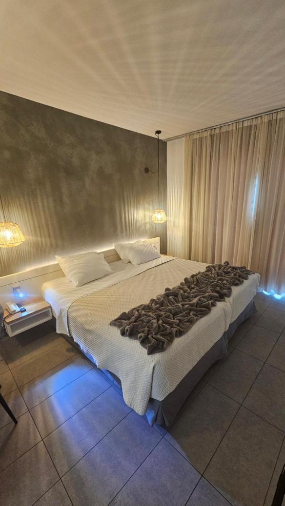 Atlantis Boutique 4*